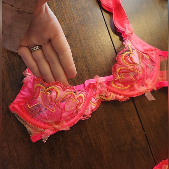 Price Firm FLAL SET Graphic Hearts Lingeire Size XS Bundle - Picture 7 of 12